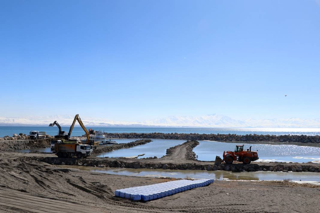 Van Gölü’nde alarma geçiren gelişme! Kayboluyor… - Resim: 4